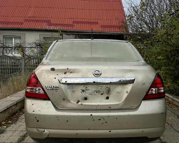 Коричневый Ниссан Тиида, объемом двигателя 1.5 л и пробегом 75 тыс. км за 3400 $, фото 5 на Automoto.ua