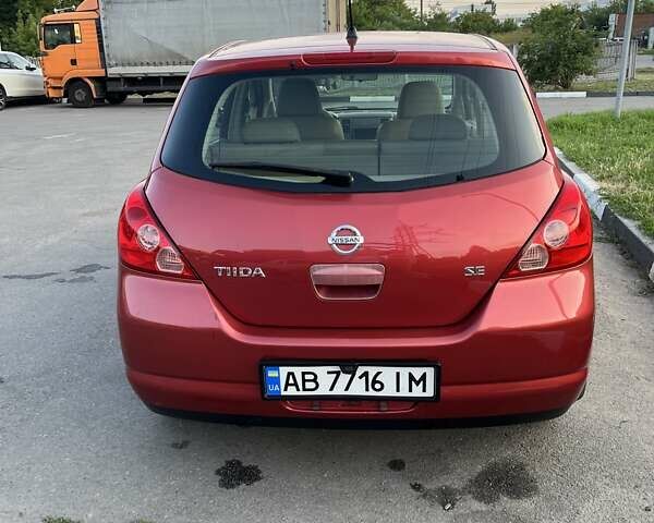 Красный Ниссан Тиида, объемом двигателя 1.6 л и пробегом 232 тыс. км за 5500 $, фото 5 на Automoto.ua