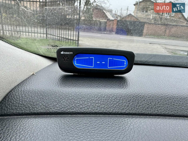 Красный Ниссан Тиида, объемом двигателя 1.6 л и пробегом 100 тыс. км за 6500 $, фото 43 на Automoto.ua