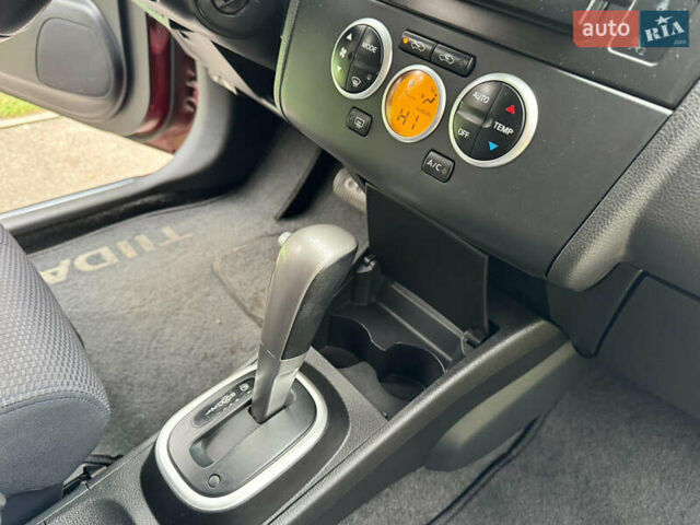 Красный Ниссан Тиида, объемом двигателя 1.6 л и пробегом 100 тыс. км за 6500 $, фото 46 на Automoto.ua