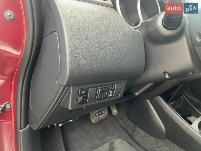 Красный Ниссан Тиида, объемом двигателя 1.6 л и пробегом 100 тыс. км за 6500 $, фото 7 на Automoto.ua