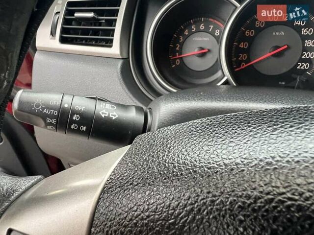 Красный Ниссан Тиида, объемом двигателя 1.6 л и пробегом 100 тыс. км за 6500 $, фото 8 на Automoto.ua