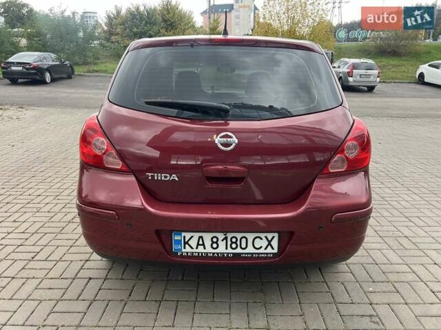 Красный Ниссан Тиида, объемом двигателя 1.6 л и пробегом 100 тыс. км за 6500 $, фото 4 на Automoto.ua
