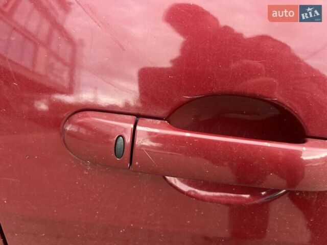 Красный Ниссан Тиида, объемом двигателя 1.6 л и пробегом 100 тыс. км за 6500 $, фото 27 на Automoto.ua