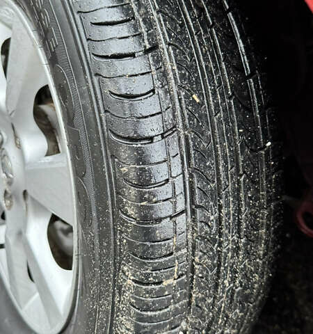 Красный Ниссан Тиида, объемом двигателя 1.6 л и пробегом 160 тыс. км за 6550 $, фото 9 на Automoto.ua