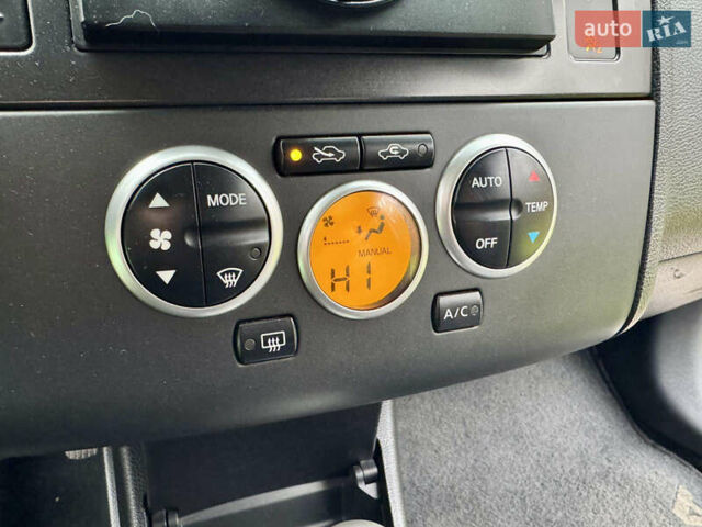 Красный Ниссан Тиида, объемом двигателя 1.6 л и пробегом 100 тыс. км за 6500 $, фото 34 на Automoto.ua