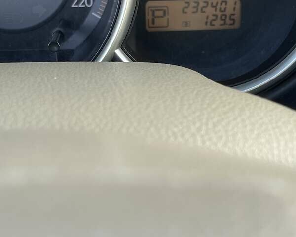 Красный Ниссан Тиида, объемом двигателя 1.6 л и пробегом 232 тыс. км за 5500 $, фото 10 на Automoto.ua