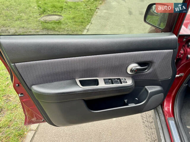 Красный Ниссан Тиида, объемом двигателя 1.6 л и пробегом 100 тыс. км за 6500 $, фото 52 на Automoto.ua