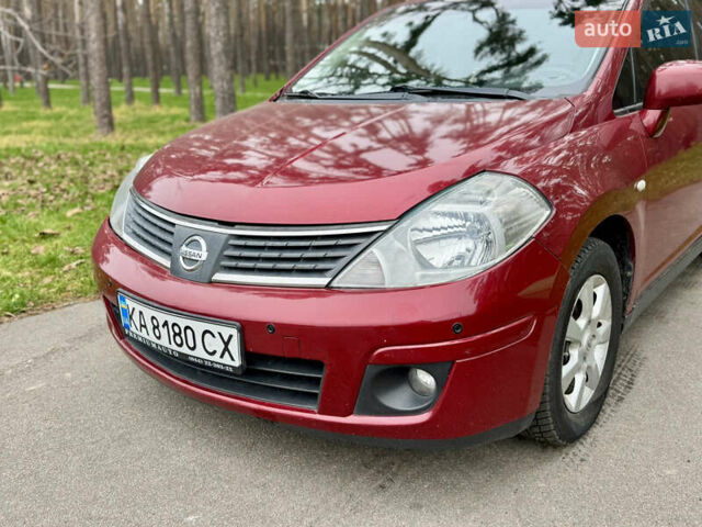 Красный Ниссан Тиида, объемом двигателя 1.6 л и пробегом 100 тыс. км за 6500 $, фото 23 на Automoto.ua