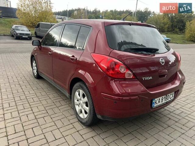 Красный Ниссан Тиида, объемом двигателя 1.6 л и пробегом 100 тыс. км за 6500 $, фото 5 на Automoto.ua