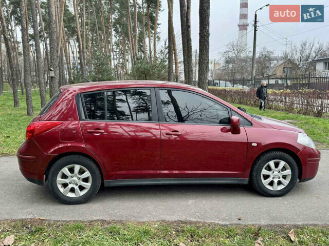 Красный Ниссан Тиида, объемом двигателя 1.6 л и пробегом 100 тыс. км за 6500 $, фото 4 на Automoto.ua
