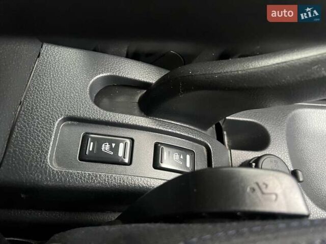 Красный Ниссан Тиида, объемом двигателя 1.6 л и пробегом 100 тыс. км за 6500 $, фото 17 на Automoto.ua