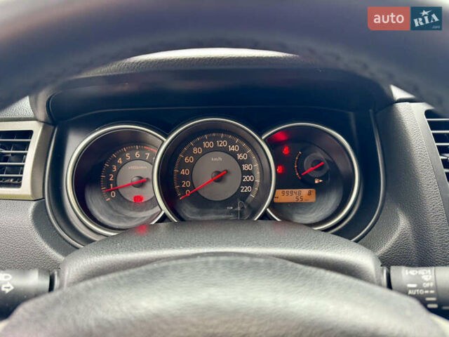 Красный Ниссан Тиида, объемом двигателя 1.6 л и пробегом 100 тыс. км за 6500 $, фото 51 на Automoto.ua