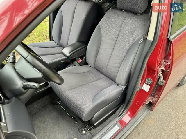 Красный Ниссан Тиида, объемом двигателя 1.6 л и пробегом 100 тыс. км за 6500 $, фото 27 на Automoto.ua