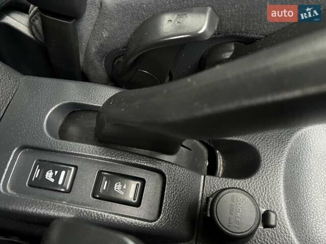 Красный Ниссан Тиида, объемом двигателя 1.6 л и пробегом 100 тыс. км за 6500 $, фото 21 на Automoto.ua