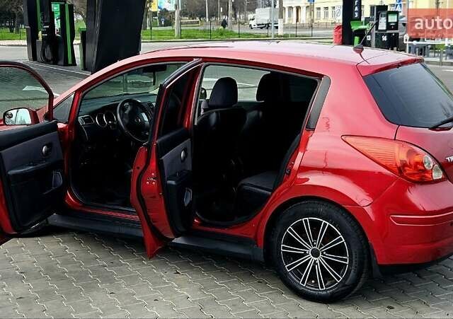 Красный Ниссан Тиида, объемом двигателя 1.6 л и пробегом 149 тыс. км за 5700 $, фото 24 на Automoto.ua