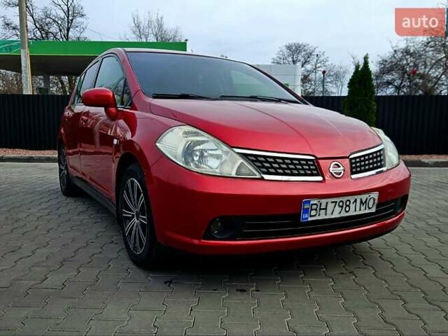 Красный Ниссан Тиида, объемом двигателя 1.6 л и пробегом 149 тыс. км за 5700 $, фото 13 на Automoto.ua