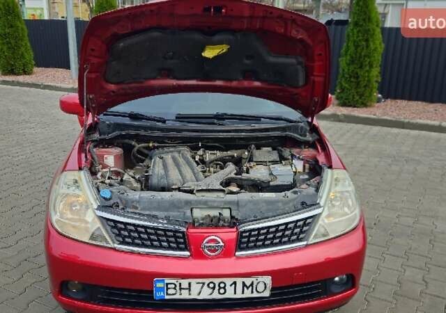 Красный Ниссан Тиида, объемом двигателя 1.6 л и пробегом 149 тыс. км за 5700 $, фото 25 на Automoto.ua