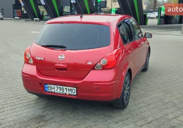 Красный Ниссан Тиида, объемом двигателя 1.6 л и пробегом 149 тыс. км за 5700 $, фото 16 на Automoto.ua