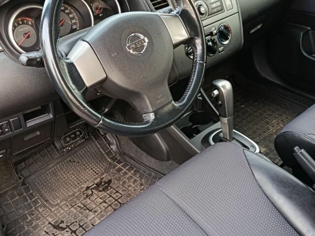 Червоний Ніссан Тііда, об'ємом двигуна 1.6 л та пробігом 213 тис. км за 6000 $, фото 5 на Automoto.ua