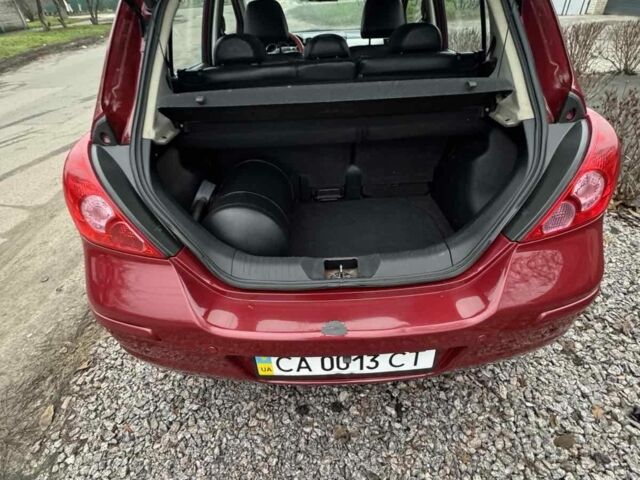 Красный Ниссан Тиида, объемом двигателя 1.6 л и пробегом 145 тыс. км за 5387 $, фото 8 на Automoto.ua