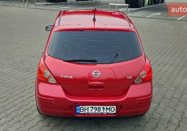 Красный Ниссан Тиида, объемом двигателя 1.6 л и пробегом 149 тыс. км за 5700 $, фото 15 на Automoto.ua