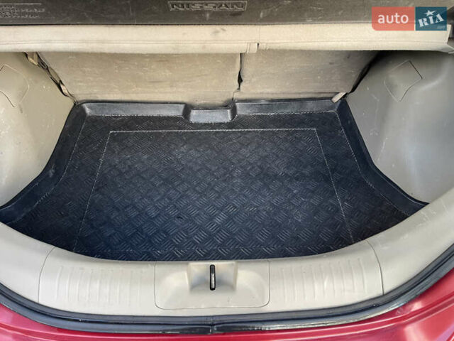 Червоний Ніссан Тііда, об'ємом двигуна 1.6 л та пробігом 147 тис. км за 5000 $, фото 10 на Automoto.ua