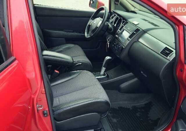 Красный Ниссан Тиида, объемом двигателя 1.6 л и пробегом 149 тыс. км за 5700 $, фото 10 на Automoto.ua