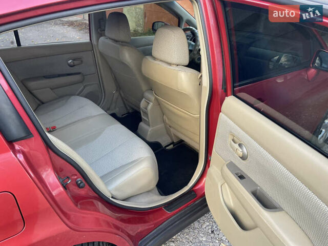 Червоний Ніссан Тііда, об'ємом двигуна 1.6 л та пробігом 147 тис. км за 5000 $, фото 12 на Automoto.ua