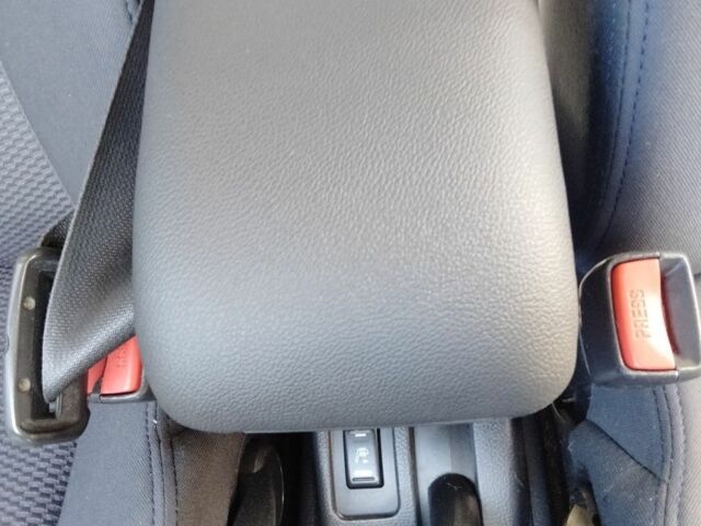 Красный Ниссан Тиида, объемом двигателя 1.6 л и пробегом 170 тыс. км за 5600 $, фото 10 на Automoto.ua