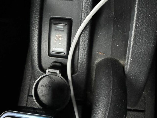 Красный Ниссан Тиида, объемом двигателя 1.6 л и пробегом 145 тыс. км за 5387 $, фото 6 на Automoto.ua