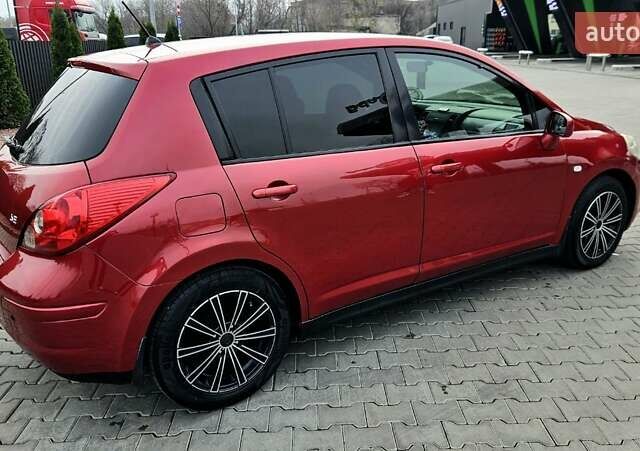 Красный Ниссан Тиида, объемом двигателя 1.6 л и пробегом 149 тыс. км за 5700 $, фото 26 на Automoto.ua