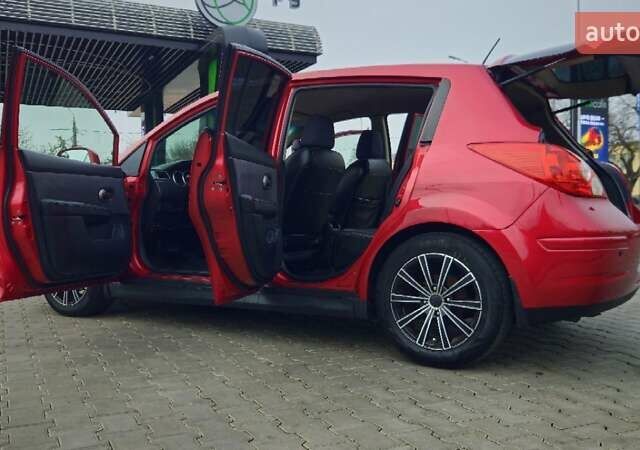 Красный Ниссан Тиида, объемом двигателя 1.6 л и пробегом 149 тыс. км за 5700 $, фото 12 на Automoto.ua