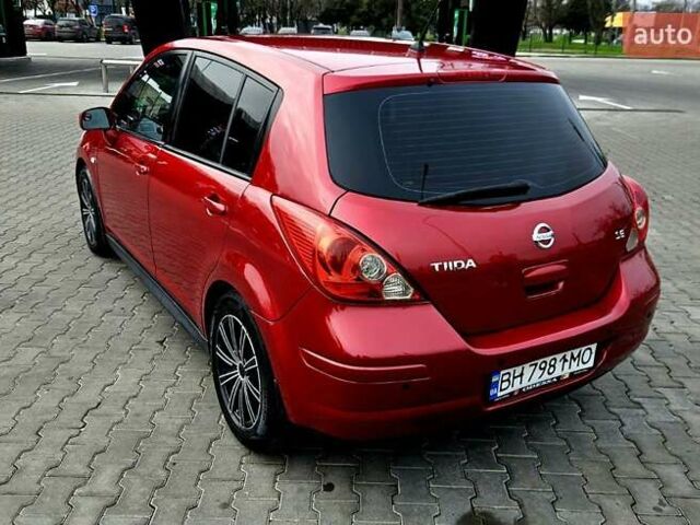Красный Ниссан Тиида, объемом двигателя 1.6 л и пробегом 149 тыс. км за 5700 $, фото 23 на Automoto.ua