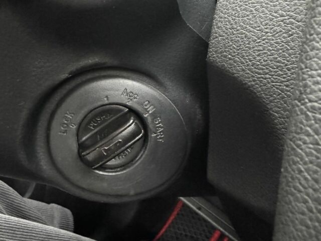 Красный Ниссан Тиида, объемом двигателя 1.6 л и пробегом 145 тыс. км за 5387 $, фото 20 на Automoto.ua