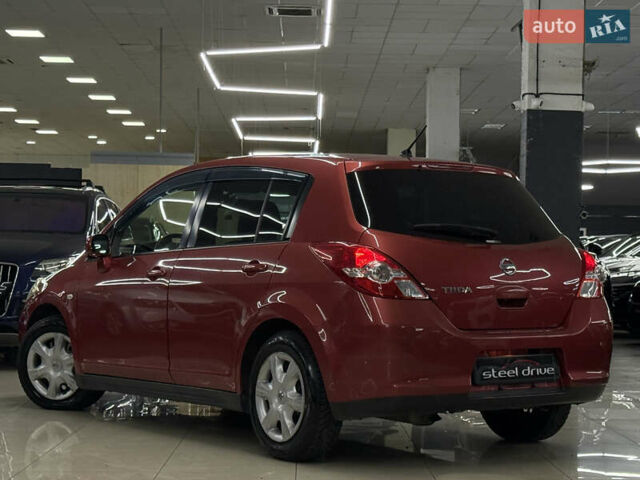Красный Ниссан Тиида, объемом двигателя 1.5 л и пробегом 68 тыс. км за 7599 $, фото 11 на Automoto.ua