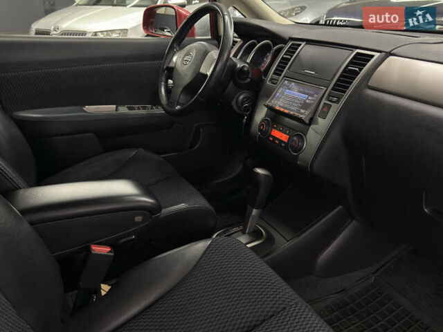 Красный Ниссан Тиида, объемом двигателя 1.5 л и пробегом 68 тыс. км за 7599 $, фото 18 на Automoto.ua