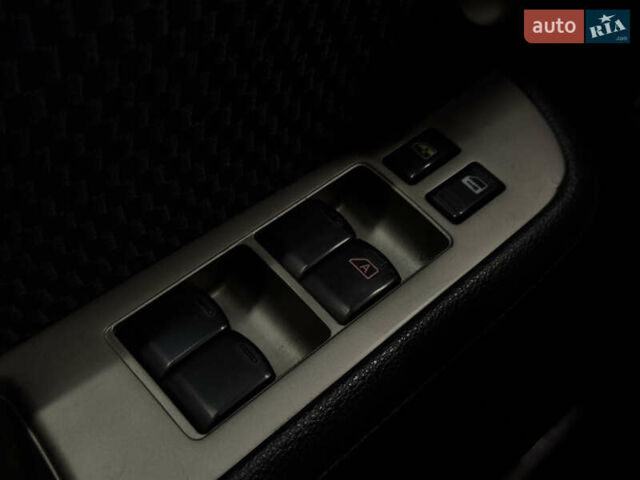 Красный Ниссан Тиида, объемом двигателя 1.5 л и пробегом 68 тыс. км за 7599 $, фото 25 на Automoto.ua