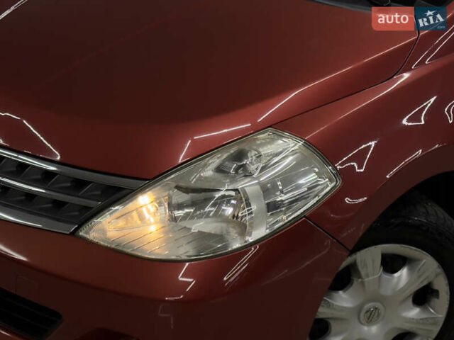 Красный Ниссан Тиида, объемом двигателя 1.5 л и пробегом 68 тыс. км за 7599 $, фото 2 на Automoto.ua