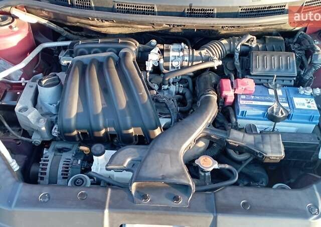 Красный Ниссан Тиида, объемом двигателя 1.5 л и пробегом 59 тыс. км за 7500 $, фото 6 на Automoto.ua