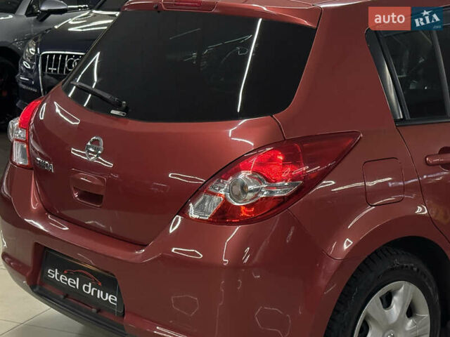 Красный Ниссан Тиида, объемом двигателя 1.5 л и пробегом 68 тыс. км за 7599 $, фото 9 на Automoto.ua