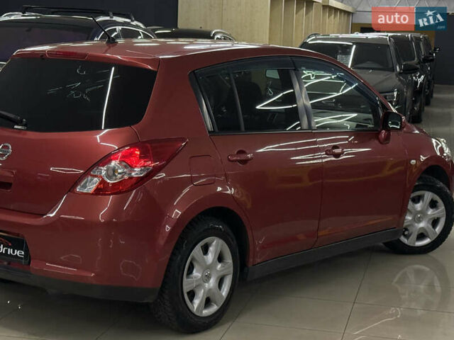 Красный Ниссан Тиида, объемом двигателя 1.5 л и пробегом 68 тыс. км за 7599 $, фото 8 на Automoto.ua