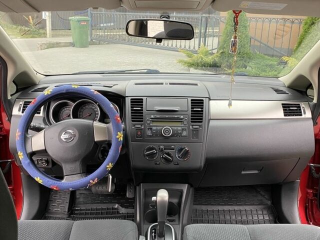 Красный Ниссан Тиида, объемом двигателя 1.6 л и пробегом 59 тыс. км за 9900 $, фото 5 на Automoto.ua