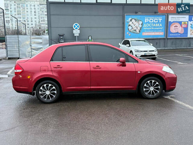 Красный Ниссан Тиида, объемом двигателя 1.6 л и пробегом 118 тыс. км за 5850 $, фото 11 на Automoto.ua