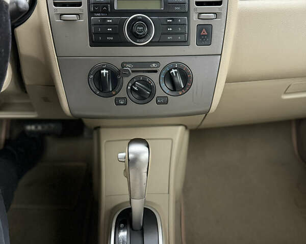 Красный Ниссан Тиида, объемом двигателя 1.6 л и пробегом 227 тыс. км за 5900 $, фото 22 на Automoto.ua