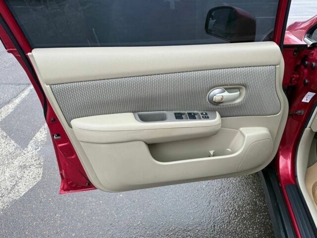 Красный Ниссан Тиида, объемом двигателя 1.6 л и пробегом 118 тыс. км за 5850 $, фото 8 на Automoto.ua