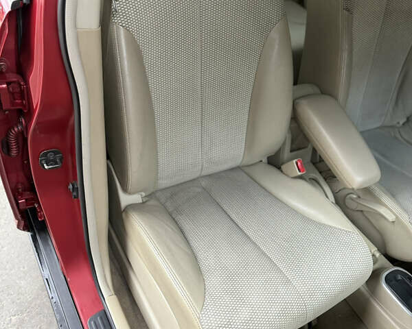 Красный Ниссан Тиида, объемом двигателя 1.6 л и пробегом 227 тыс. км за 5900 $, фото 11 на Automoto.ua