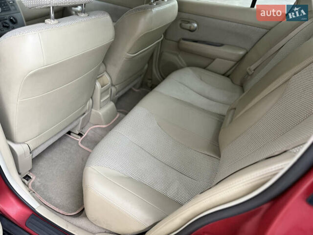 Красный Ниссан Тиида, объемом двигателя 1.6 л и пробегом 227 тыс. км за 5900 $, фото 16 на Automoto.ua