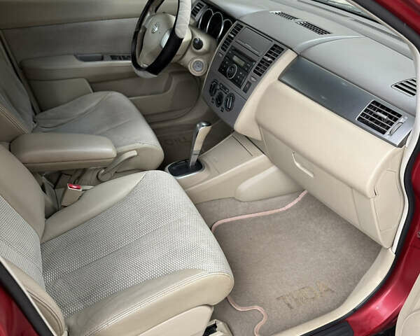 Красный Ниссан Тиида, объемом двигателя 1.6 л и пробегом 227 тыс. км за 5900 $, фото 10 на Automoto.ua
