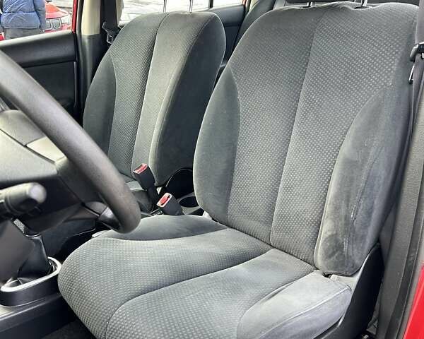 Красный Ниссан Тиида, объемом двигателя 1.6 л и пробегом 155 тыс. км за 6800 $, фото 18 на Automoto.ua